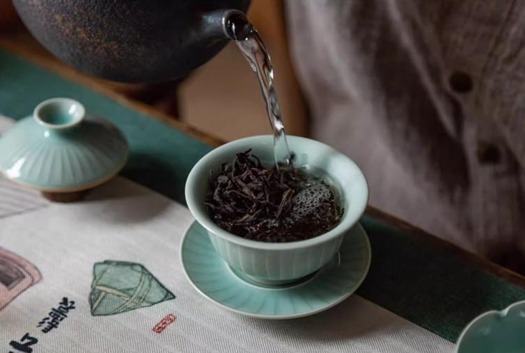 Big Red Robe Oolong Tea Dahongpao High Mountain Spring Wulong Cha
– Jiangnan Art Tea